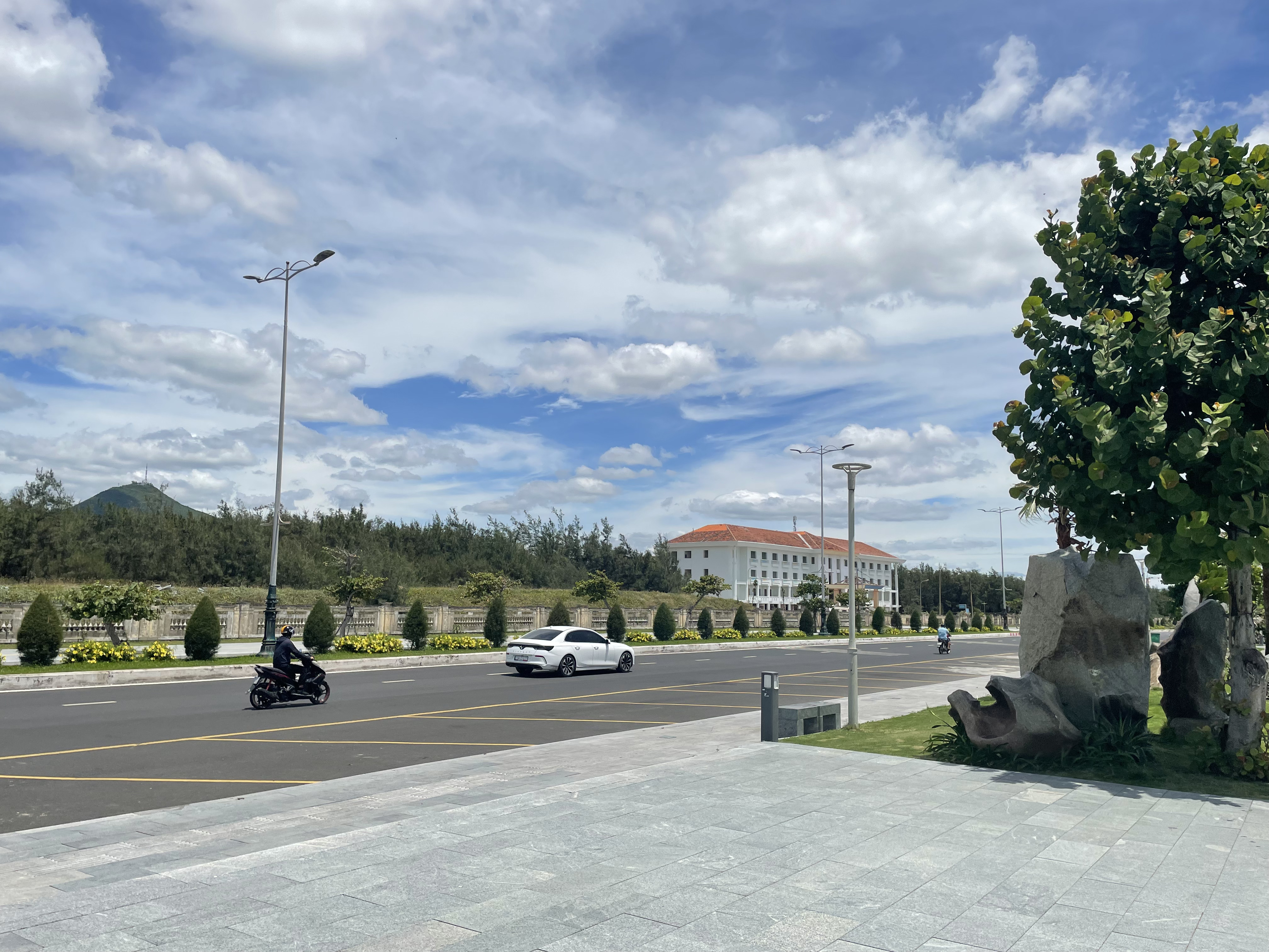 Tháp Nghinh Phong Tuy Hòa thực tế