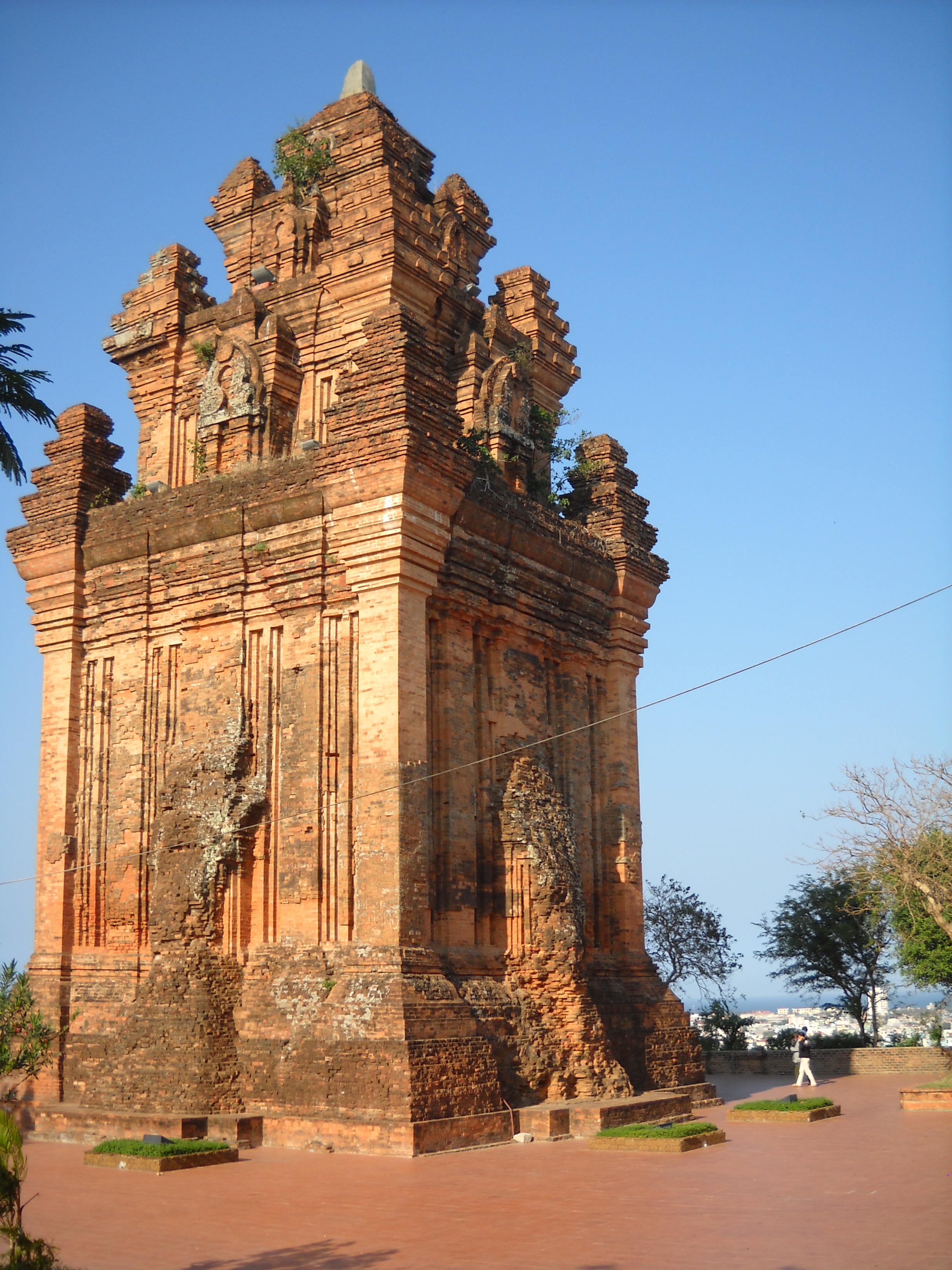 Tháp Nhạn Tuy Hòa thực tế